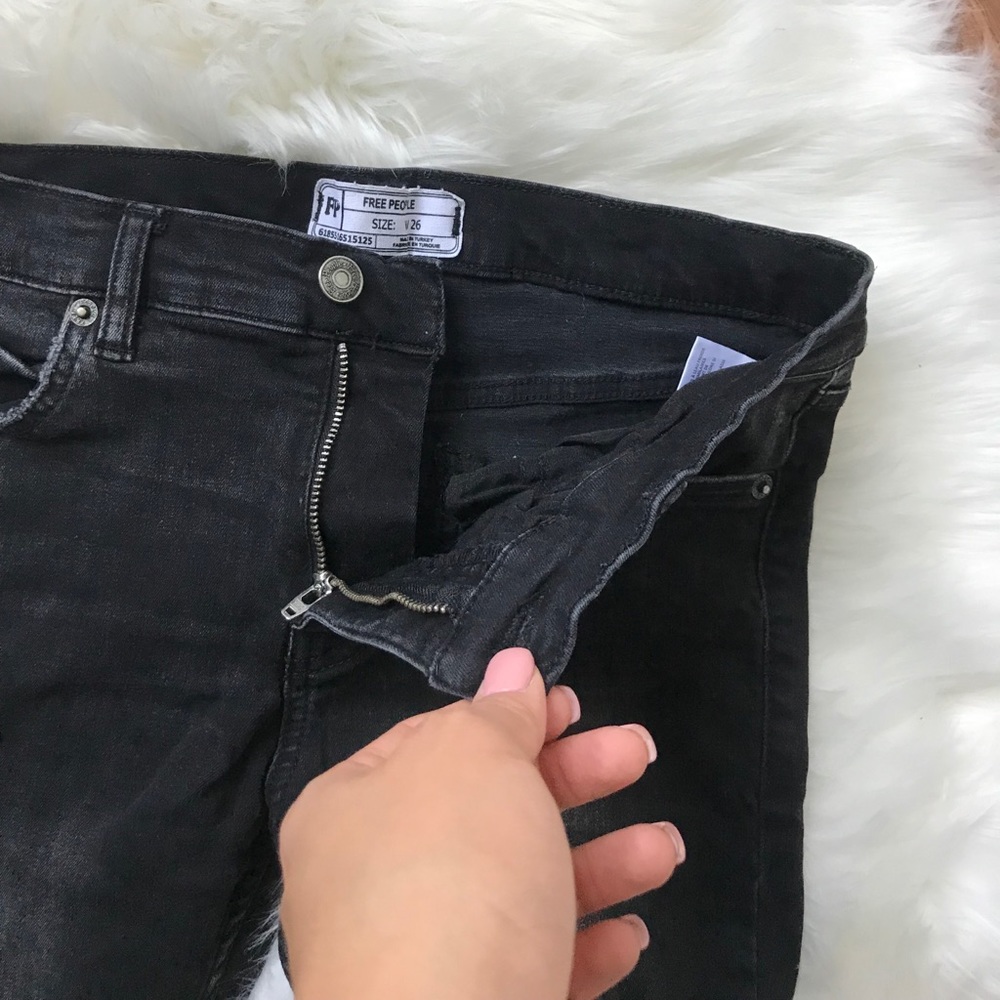 free people black distressed jeans size 26 - Picture 5 of 7